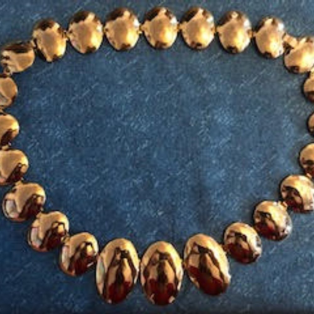 26" Oval Disc Gold Tone Necklace